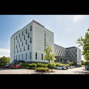 IntercityHotel Amsterdam Airport image 1