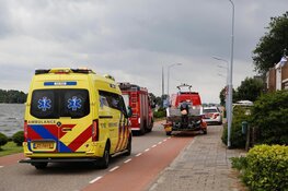 Zinkend bootje in Rijsenhout: hulpdiensten onderzoeken mogelijk persoon ter water