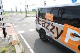 Pendelbusje in botsing met lijnbus