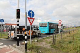 Pendelbusje in botsing met lijnbus