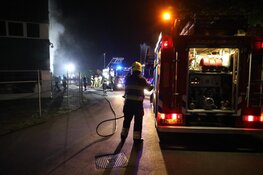 Grote brand in bedrijfsverzamelpand in Aalsmeer