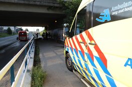 Scooterrijder gewond onder viaduct Aalsmeer