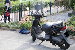 Scooterbestuurder na ongeval met spoed afgevoerd in Kudelstaart