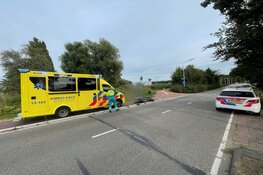 Fietser gewond in Aalsmeer, motorrijder met de schrik vrij