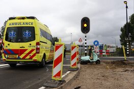 Ongeval tussen snorscooter en bus in Uithoorn
