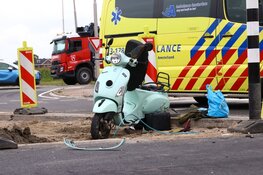 Ongeval tussen snorscooter en bus in Uithoorn