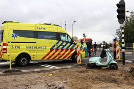 Ongeval tussen snorscooter en bus in Uithoorn