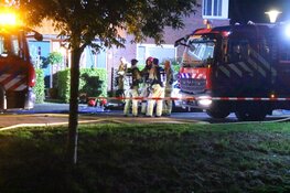 Brand in dak van woning Aalsmeer