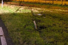 Auto te water bij Oude Meer