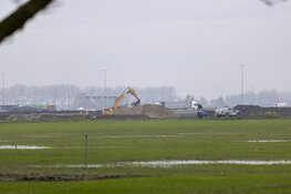 EOD is bezig met ontmanteling oude vliegtuigbom bij Rijsenhout