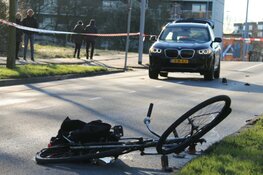 Fietser geschept in Hoofddorp, politie doet onderzoek