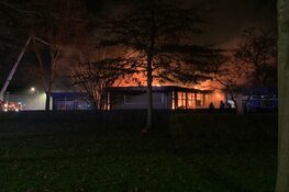 Buurthuis Uithoorn door grote brand in de as gelegd