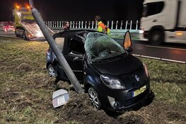 Auto gecrasht in Vijfhuizen