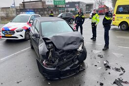 Aanrijding op beruchte rotonde Vijfhuizen