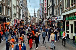Drukke, maar gezellige Koningsdag in Amsterdam