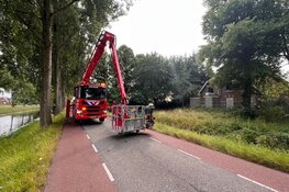Brand in slooppand in Hoofddorp