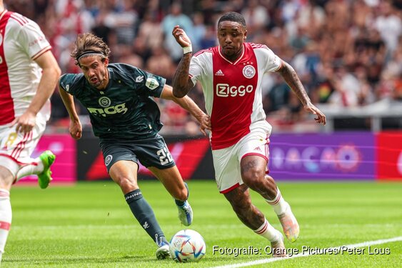 Bergwijn zet Ajax op koers naar ruime zege op FC Groningen