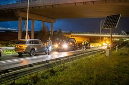 Kop-staartbotsing met veel schade op N232 in Badhoevedorp