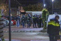 Vier aanhoudingen bij politieactie in Hoofddorp na melding van vuurwapenbezit