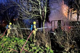 Brand in Badhoevedorp, hondentrainingsgebouw in brand
