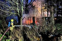 Brand in Badhoevedorp, hondentrainingsgebouw in brand