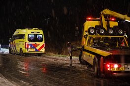 Twee auto's te water door gladheid in Haarlemmermeer