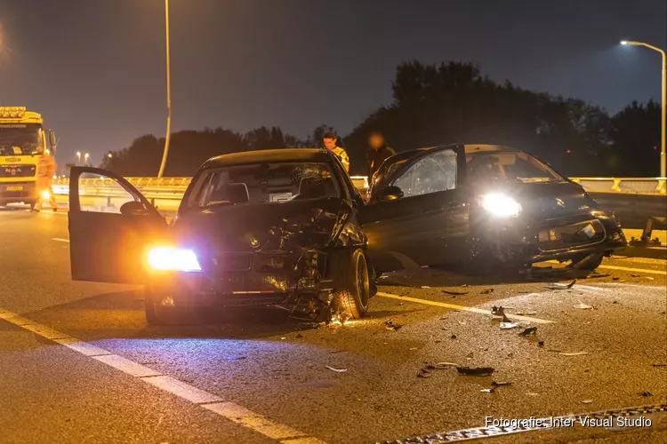 Aanrijding op A5, weg uren dicht