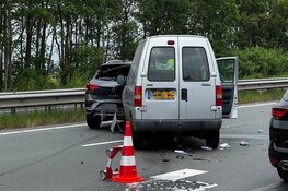 Verkeerschaos door ongeluk op A200