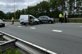 Verkeerschaos door ongeluk op A200