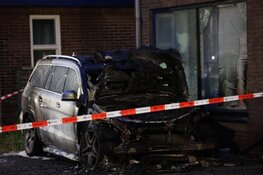 Schade aan bedrijfspand na autobrand in Zwanenburg