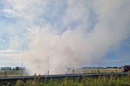 Auto vat vlam op de A4, weg tijdelijk afgesloten