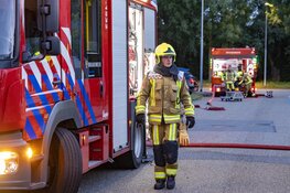 Groot alarm om brand in bedrijfspand aan de Schipholweg in Badhoevedorp