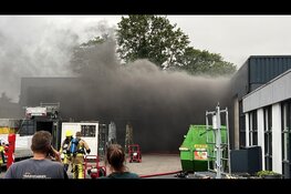 Grote brand bij Timmerbedrijf in Hoofddorp
