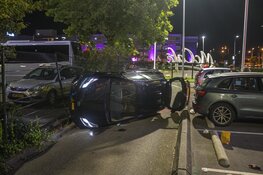 Dronken automobiliste crasht in McDrive Hoofddorp