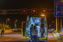 A9 dicht na nachtelijke botsing vlak voor Rottepolderplein