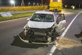 Automobiliste onder invloed raakt van de weg op A9