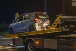 Automobilist rijdt weg na ongeval voor stoplicht in Vijfhuizen