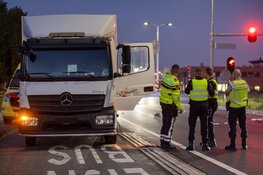 Fietser gereanimeerd na ongeval met vrachtwagen