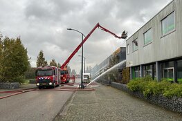 Grote brand in Nieuw-Vennep: NL-Alert gegeven en mogelijk verdachte omstandigheden
