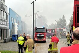Grote brand in Nieuw-Vennep: NL-Alert gegeven en mogelijk verdachte omstandigheden