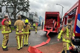 Grote brand in Nieuw-Vennep: NL-Alert gegeven en mogelijk verdachte omstandigheden