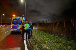 Auto te water nabij Schiphol