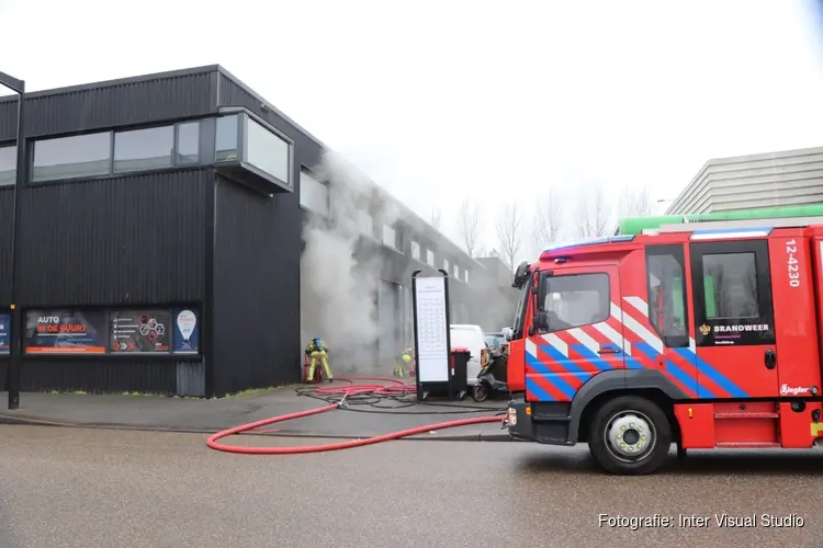 Brand in bedrijfspand in Hoofddorp