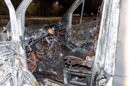 Bestelbus in brand bij sportvereniging in Hoofddorp