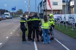 Wielrenner gewond bij aanrijding met busje in Halfweg