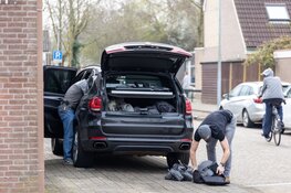 Politie langdurig op zoek naar mogelijk gewapende man in Hoofddorp