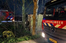 Felle brand bij boerderij in Zwaanshoek