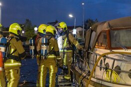 Korte brand op boot in jachthaven in Halfweg