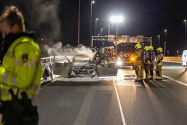 Auto uitgebrand op Rottepolderplein