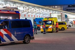 Vat met gevaarlijke stof omgevallen op Schiphol